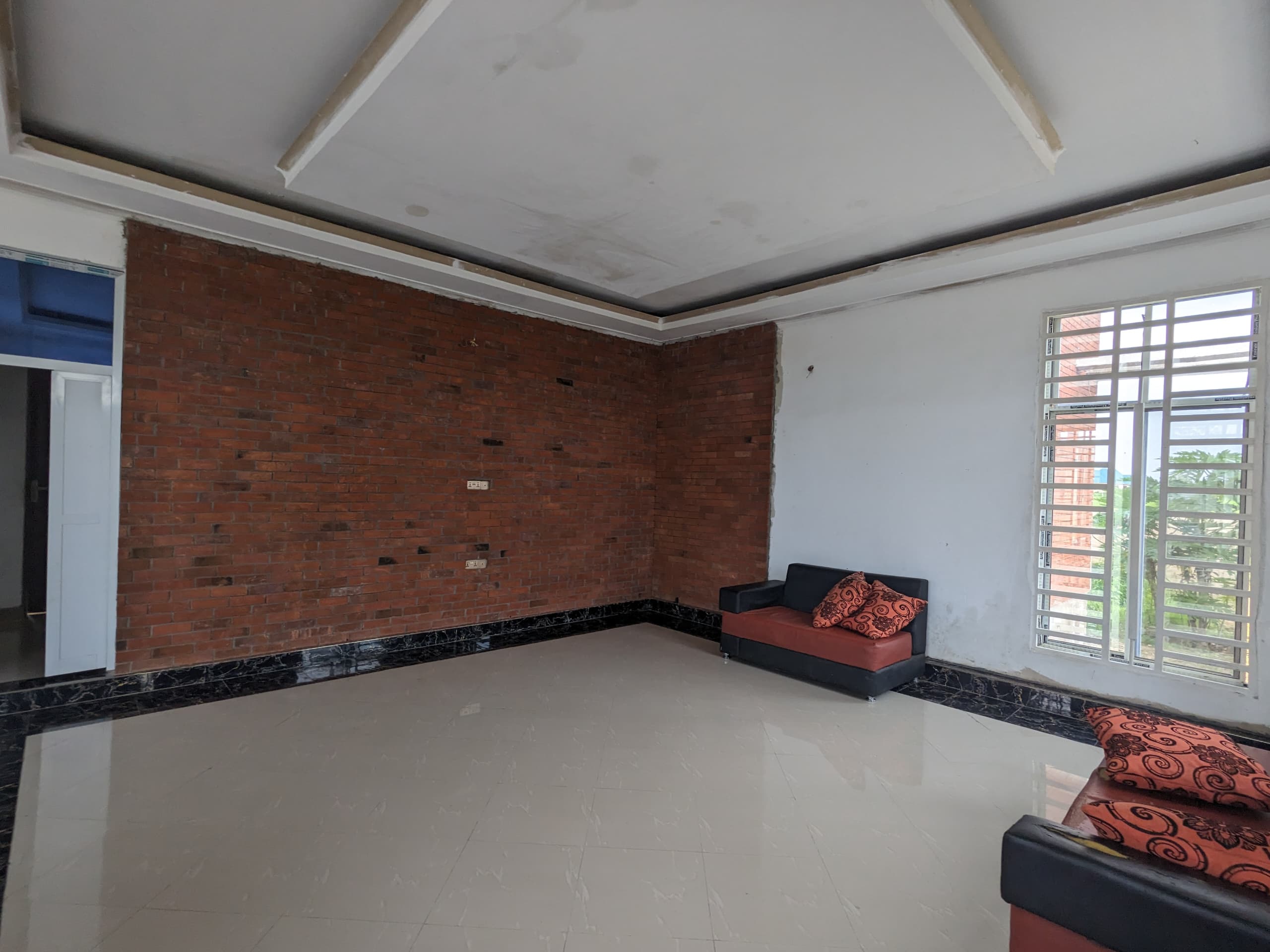 HOUSE AVAILABLE FOR SALE